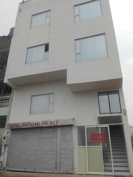 hotel bhoomi palace and restaurant