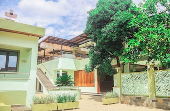 the garden of eden retreat