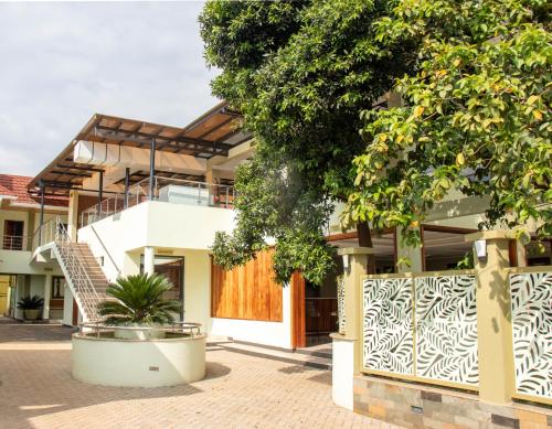 the garden of eden retreat