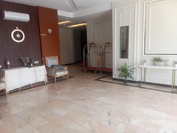 Ivana Hotel Suites,,2 star