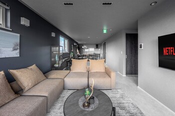 frovia yig villa