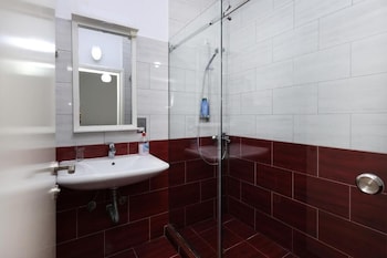 Hotel Familja,,3 star