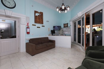 Hotel Familja,,3 star