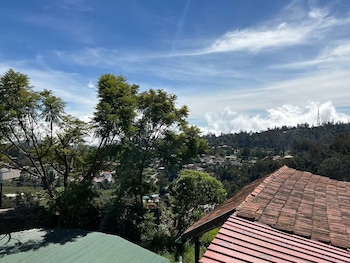 whispering palms kodaikanal
