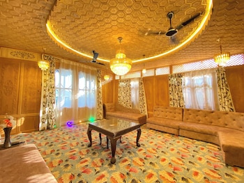 the apollo 11 heritage luxury houseboat