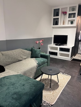 la maison de paris est calme et moderne