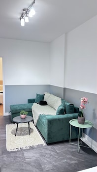 la maison de paris est calme et moderne