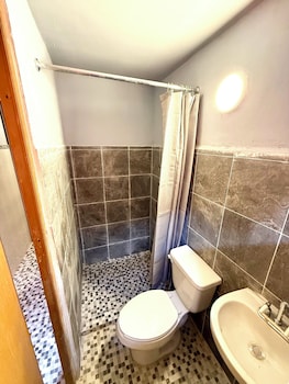 rms hostal roma norte
