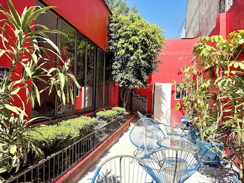 rms hostal roma norte