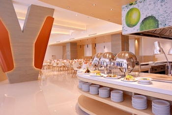 Harris Hotel & Conventions Bekasi,Jakarta>>Bekasi,4 star