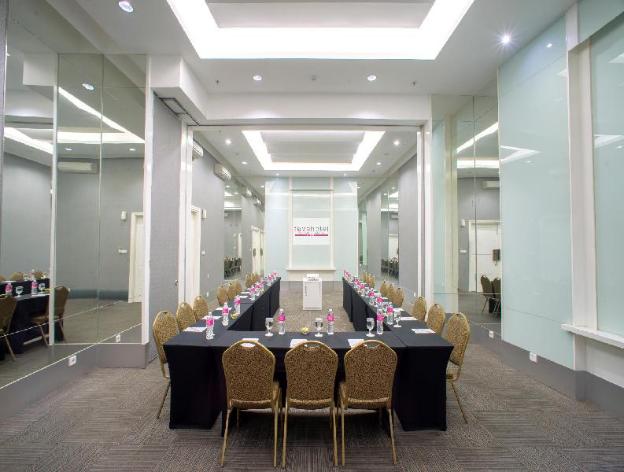 favehotel puri indah jakarta