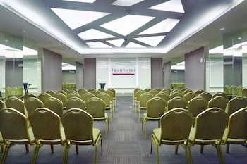 favehotel puri indah jakarta