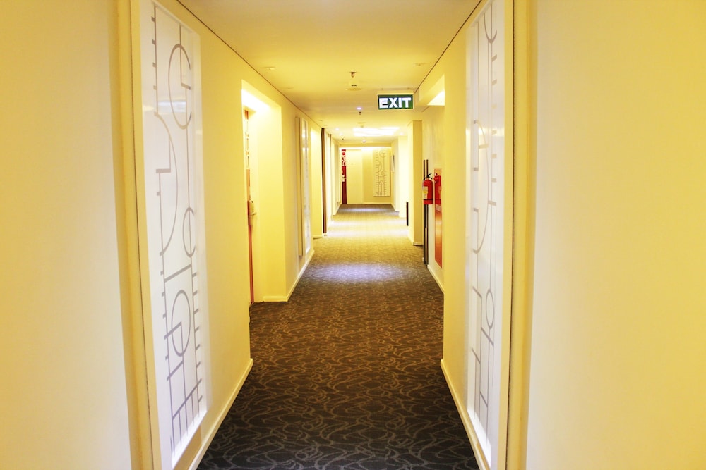 favehotel puri indah jakarta