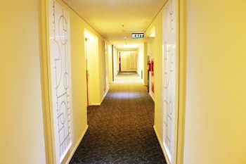 favehotel puri indah jakarta