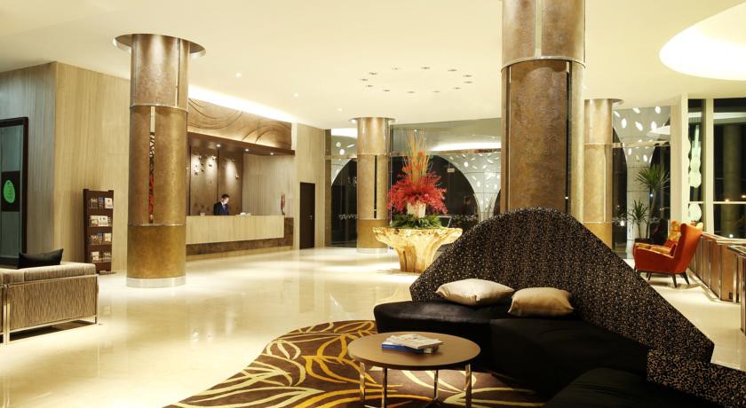 santika premiere kota harapan indah