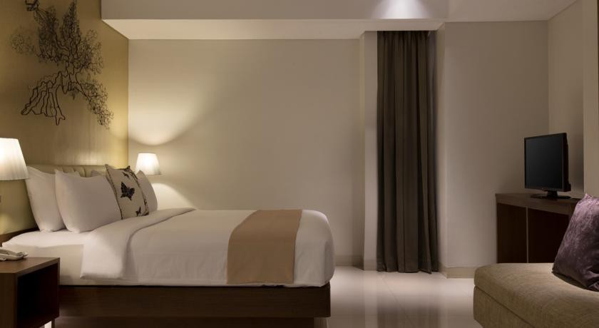 santika premiere kota harapan indah