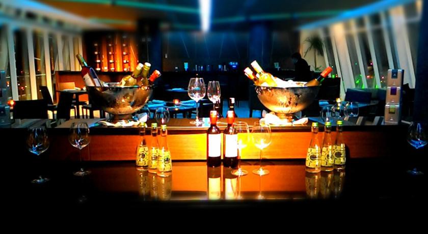 santika premiere kota harapan indah