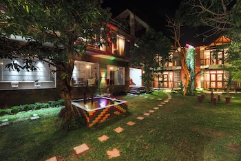 padma luxury resort mawaghat dhaka