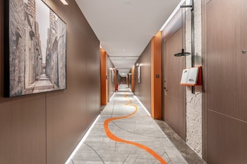from k hotel guangzhou tianhe zhengjia plaza tiyuxi road metro station branch