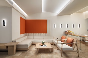 from k hotel guangzhou tianhe zhengjia plaza tiyuxi road metro station branch