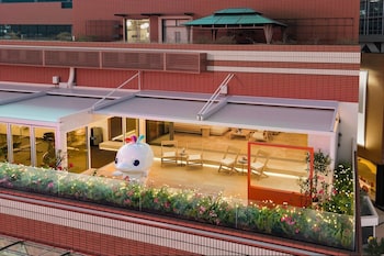 from k hotel guangzhou tianhe zhengjia plaza tiyuxi road metro station branch