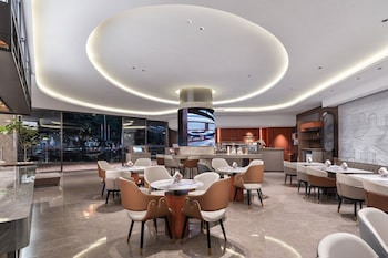 from k hotel guangzhou tianhe zhengjia plaza tiyuxi road metro station branch