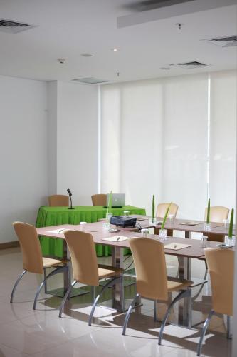 whiz hotel cikini jakarta
