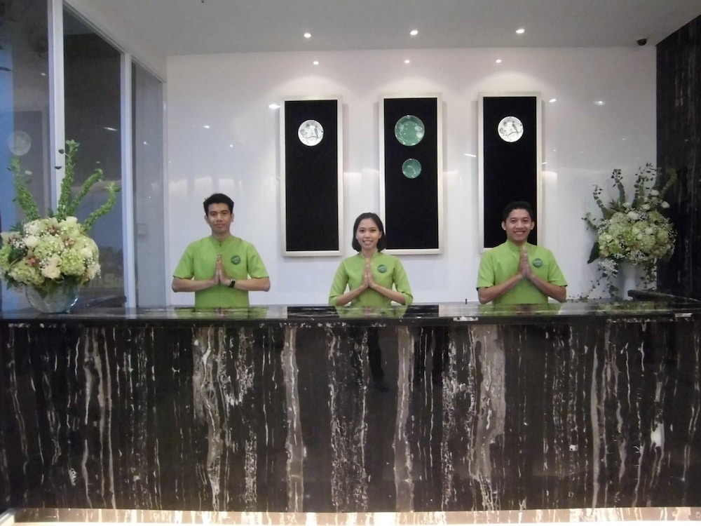 whiz hotel cikini jakarta
