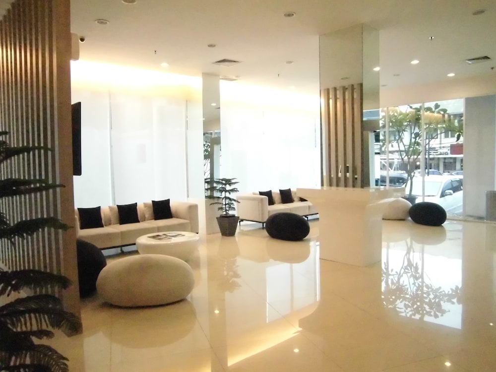 whiz hotel cikini jakarta