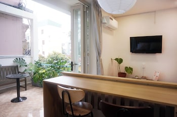 the dates villa