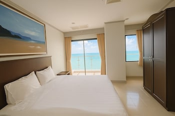patong beachfront tower 3 br penthouse