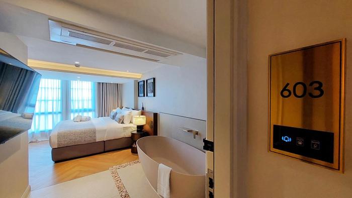 marwin monique hotel