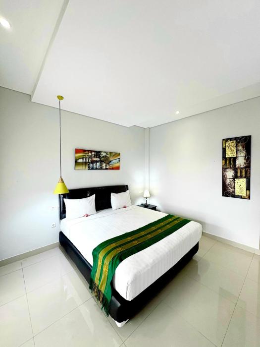 la colina komodo hotel