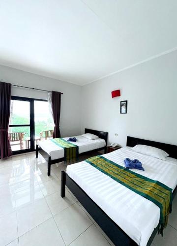 la colina komodo hotel