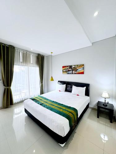 la colina komodo hotel