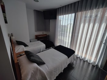 hostal manel