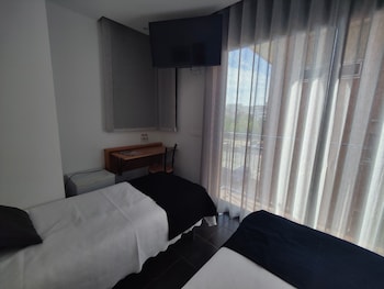 hostal manel