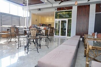 hotel drip inn by rk