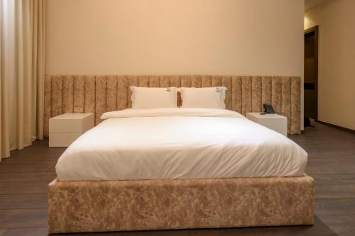 sihana hotel