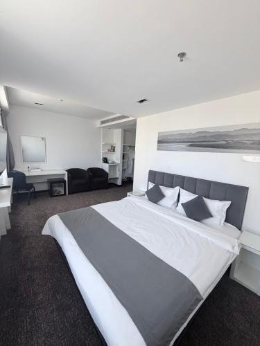 city tower hotel