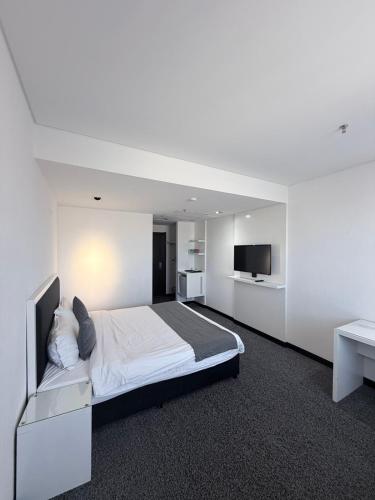 city tower hotel