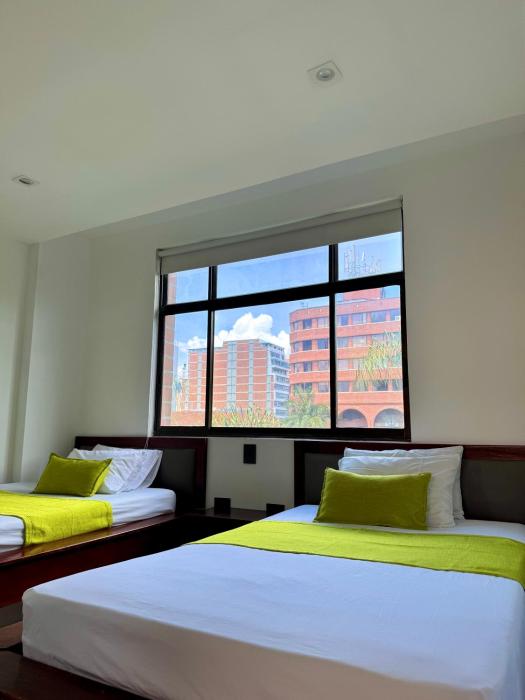 hotel plaza mayor 44