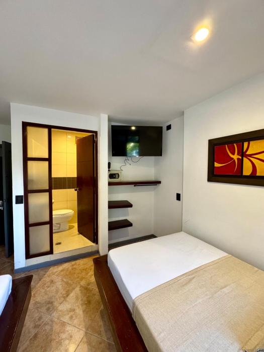 hotel plaza mayor 44