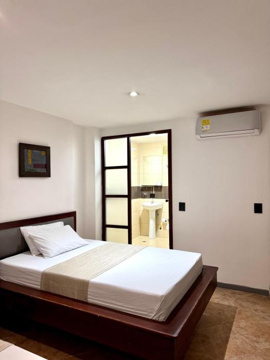 hotel plaza mayor 44
