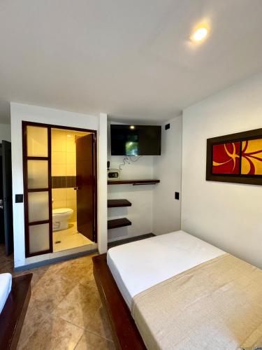 hotel plaza mayor 44