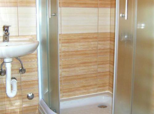 elez serenity guesthouse