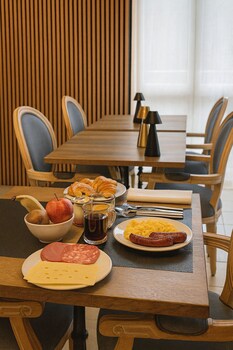 Logis Hotel Blue Garden,,3 star