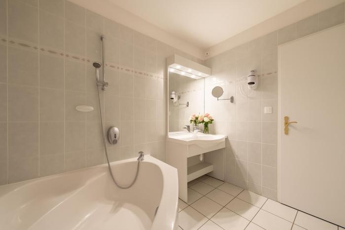 logis hotel blue garden