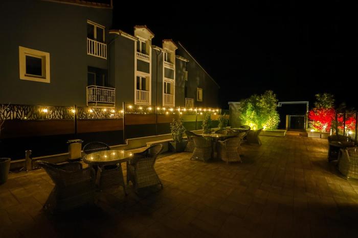 logis hotel blue garden
