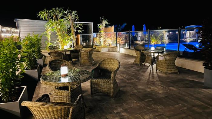 logis hotel blue garden